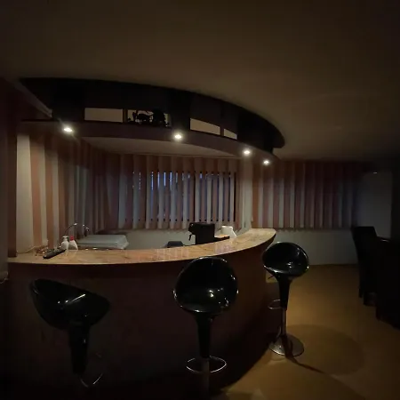 Gasthuis Casa Alleria Două Mai