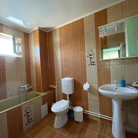 Konukevi Casa Alleria Două Mai